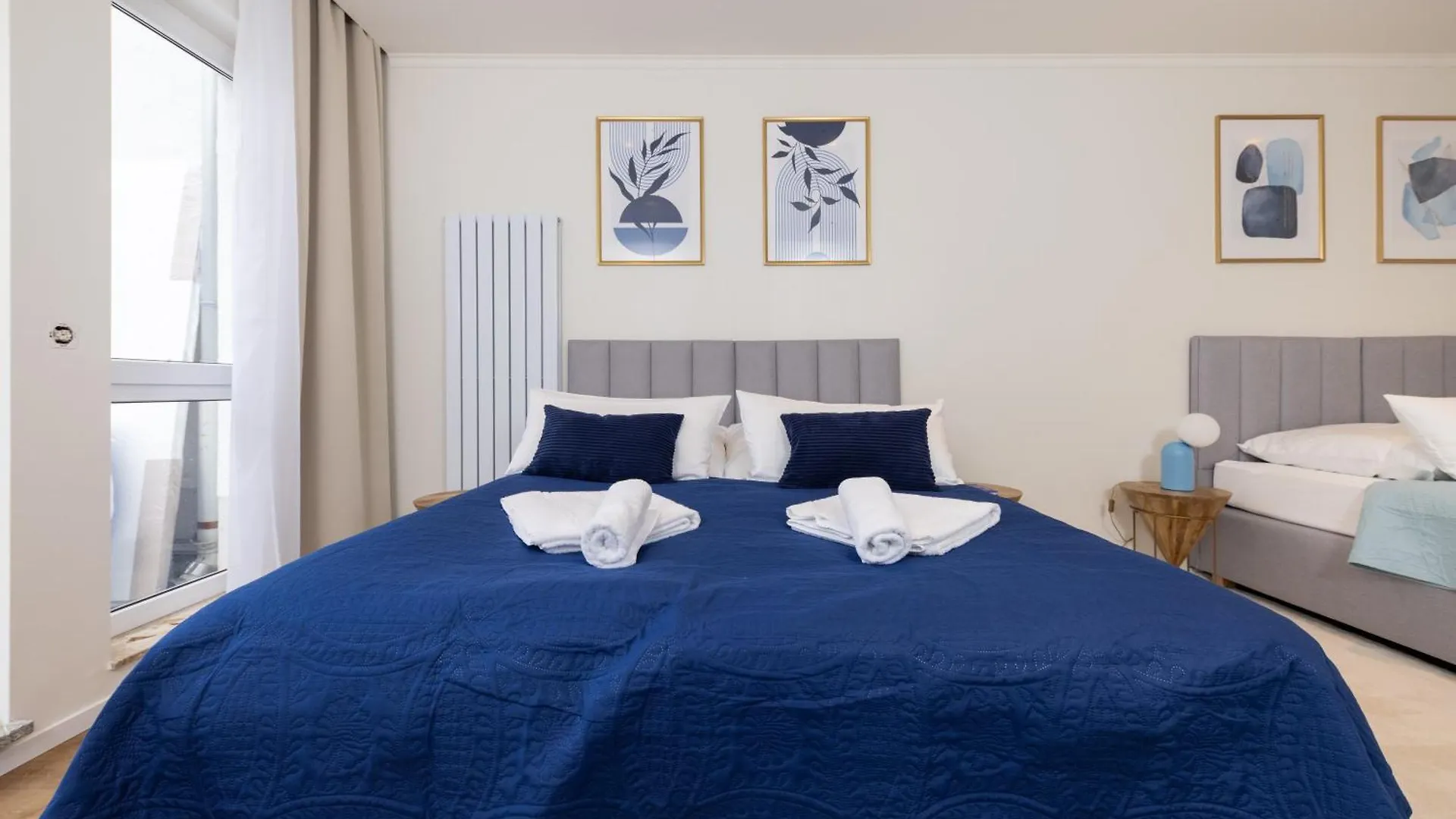 120Sqm & 5-Room Luxury Apartment With 2 Bathrooms Berlin Germany
