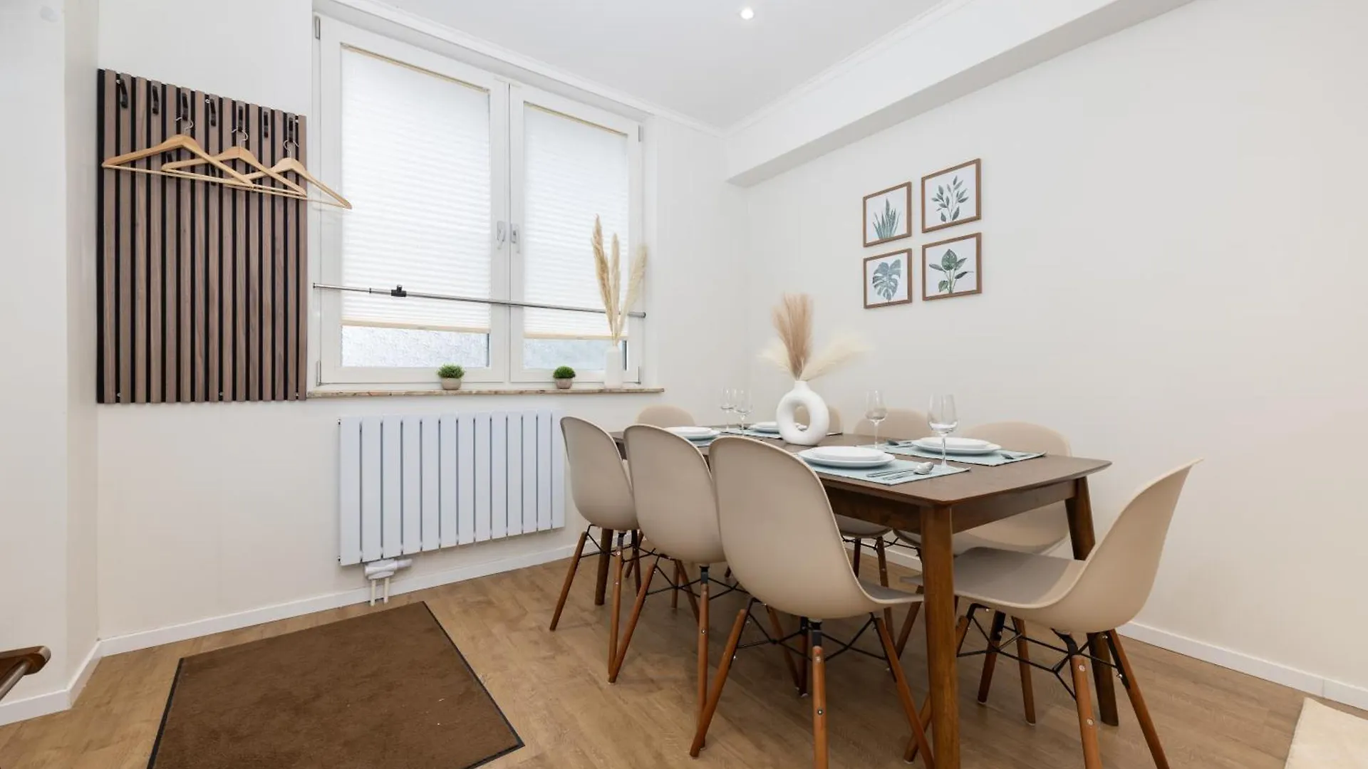 120Sqm & 5-Room Luxury Apartment With 2 Bathrooms Berlin